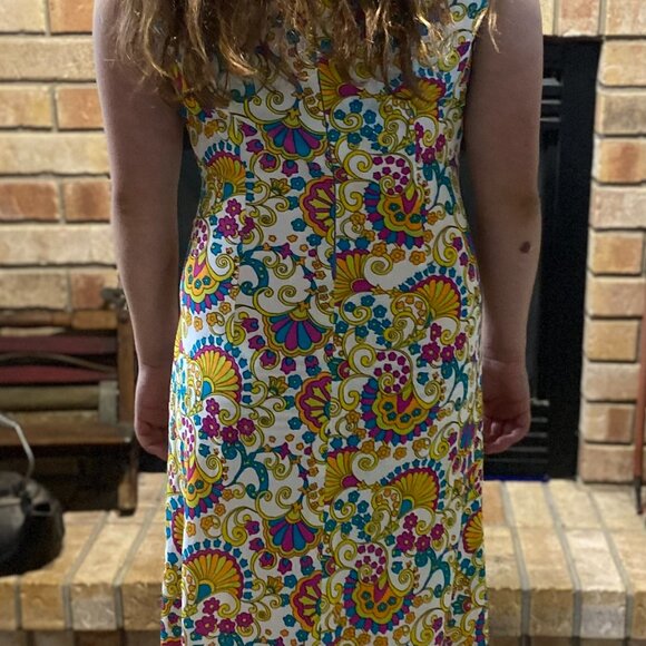 94 (VWC) Vintage. Womens. Handcrafted. Wild Paisley. Dress. - Picture 8 of 16